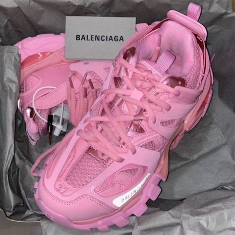 pink balenciaga shoes outfit.